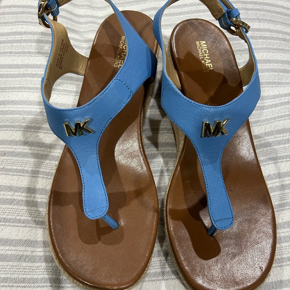 Great condition size 8 Michael Kors wedged heels